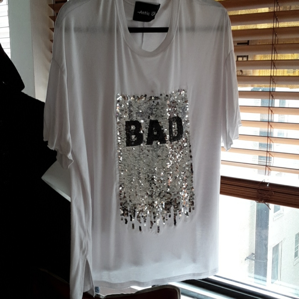 Designer T Top - Picture 2 of 3